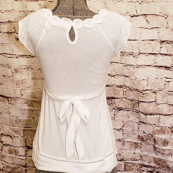 DKNY Jeans White Top Crochet Detail Back Tie - Picture 4 of 5